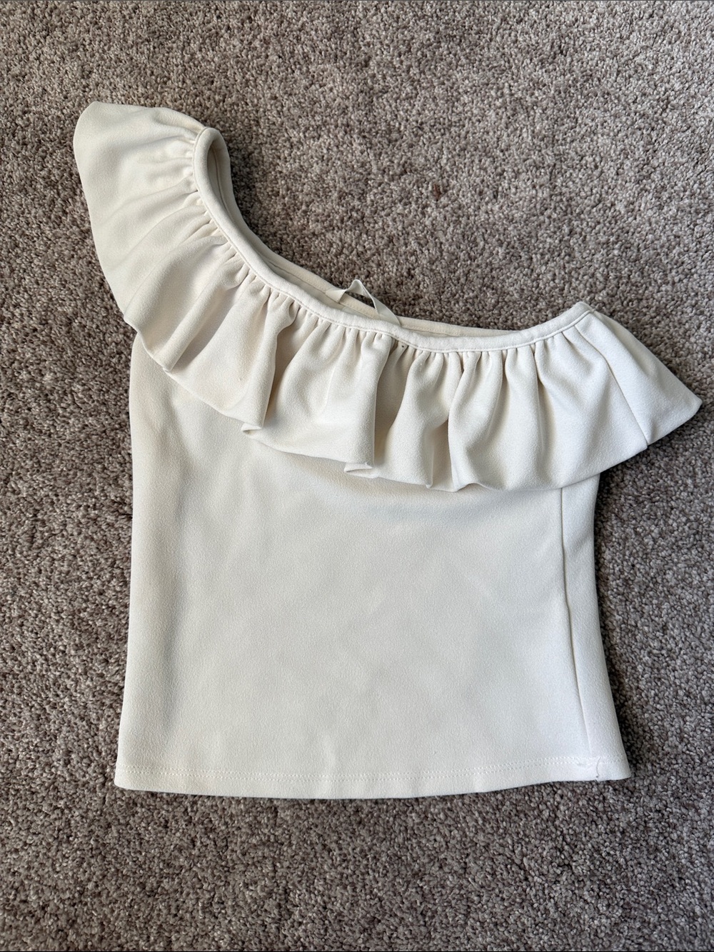 Women’s Off-Shoulder Ruffle Women’s Top in Cream